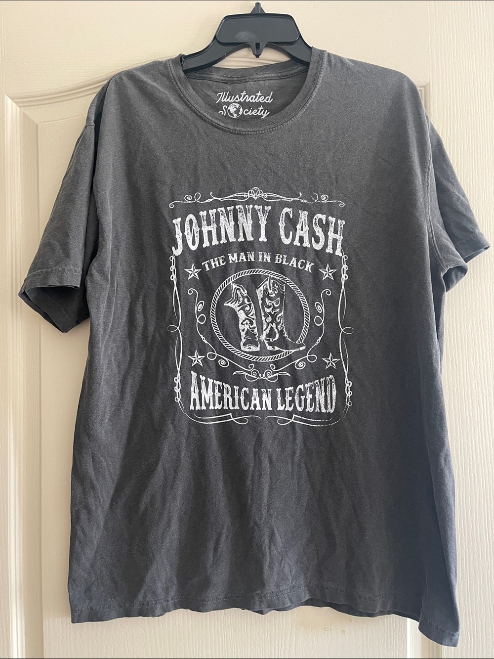 NWOT, American Legend Graphic Tee - grey